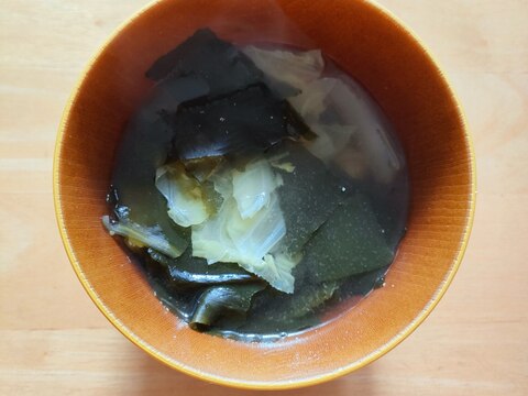 白菜とわかめの酢味噌スープ